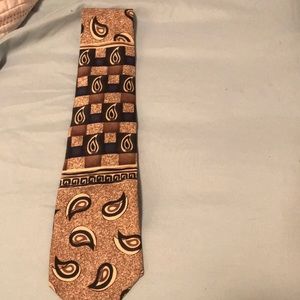 HP 🎉4 for $10 💗💗- vintage Albert Nipon tie